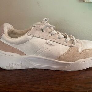 Roxy women’s Harper. Slip on sneaker